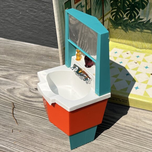 Vintage Penny Brite Doll Beauty Parlor Set Sink Dryer Chair 1963 Topper Toys - Picture 7 of 16